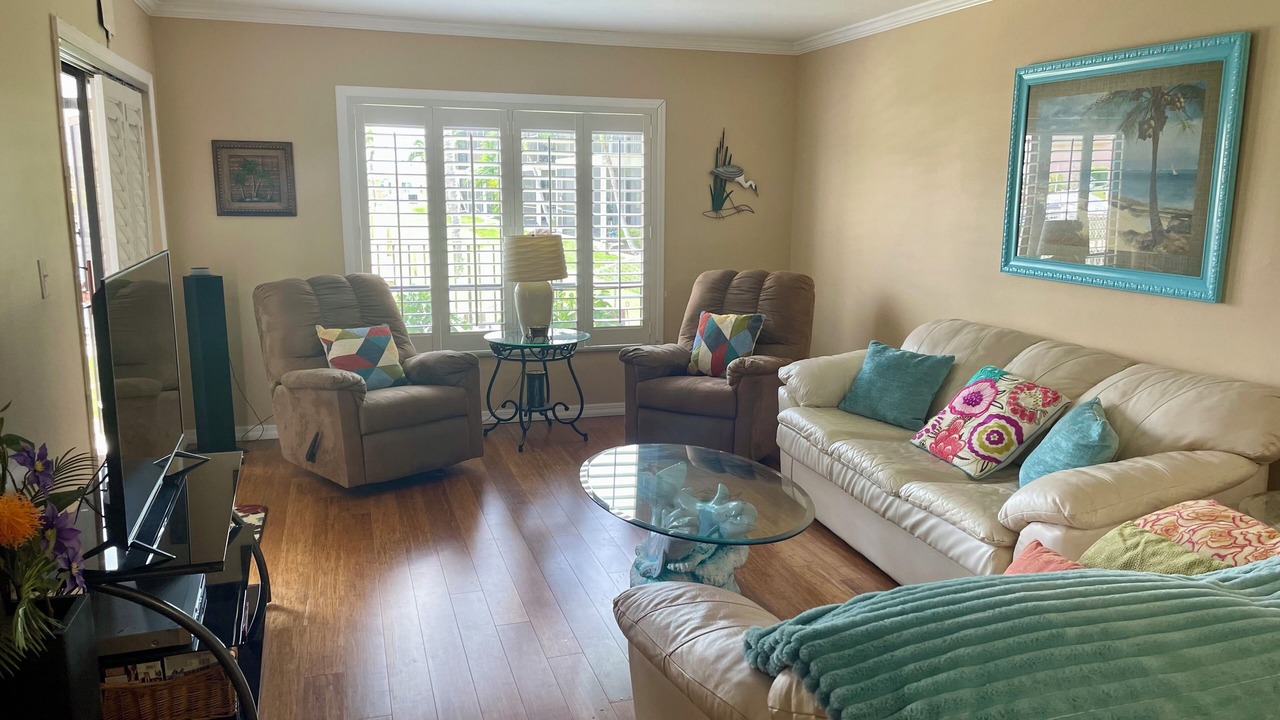 Photo of Livingroom in Pelican