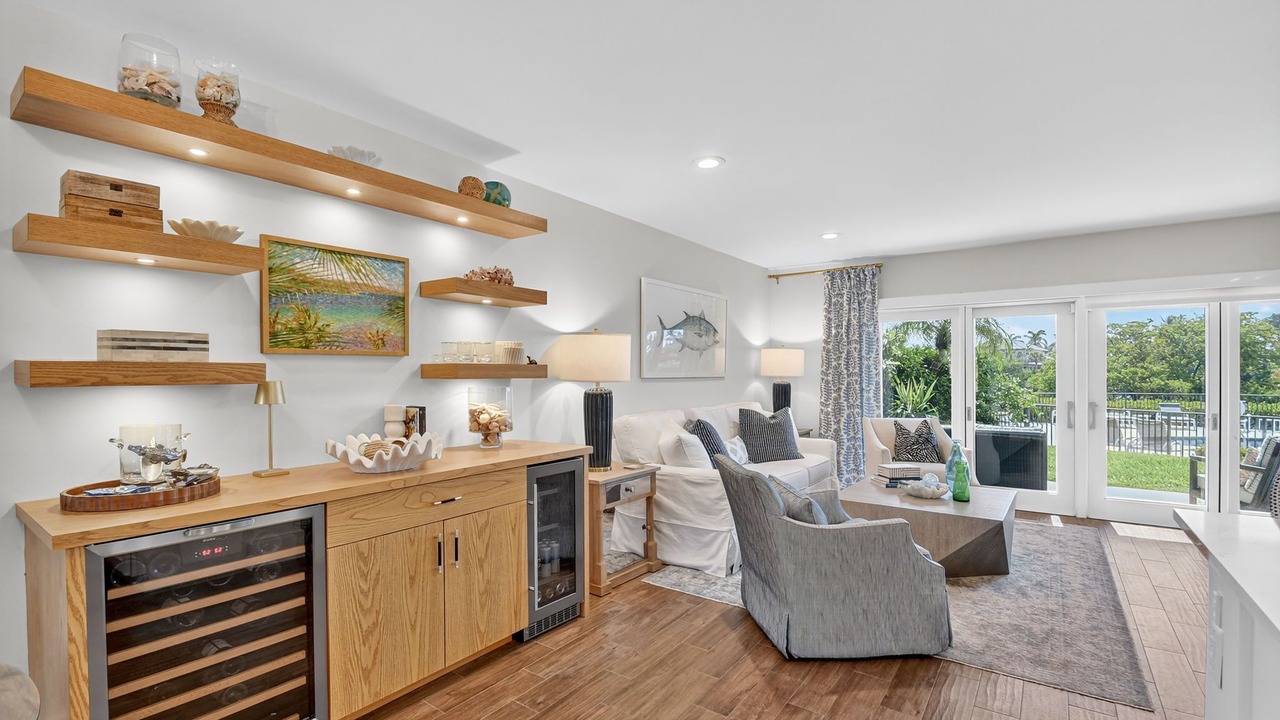 Photo of Livingroom in Palm Beach