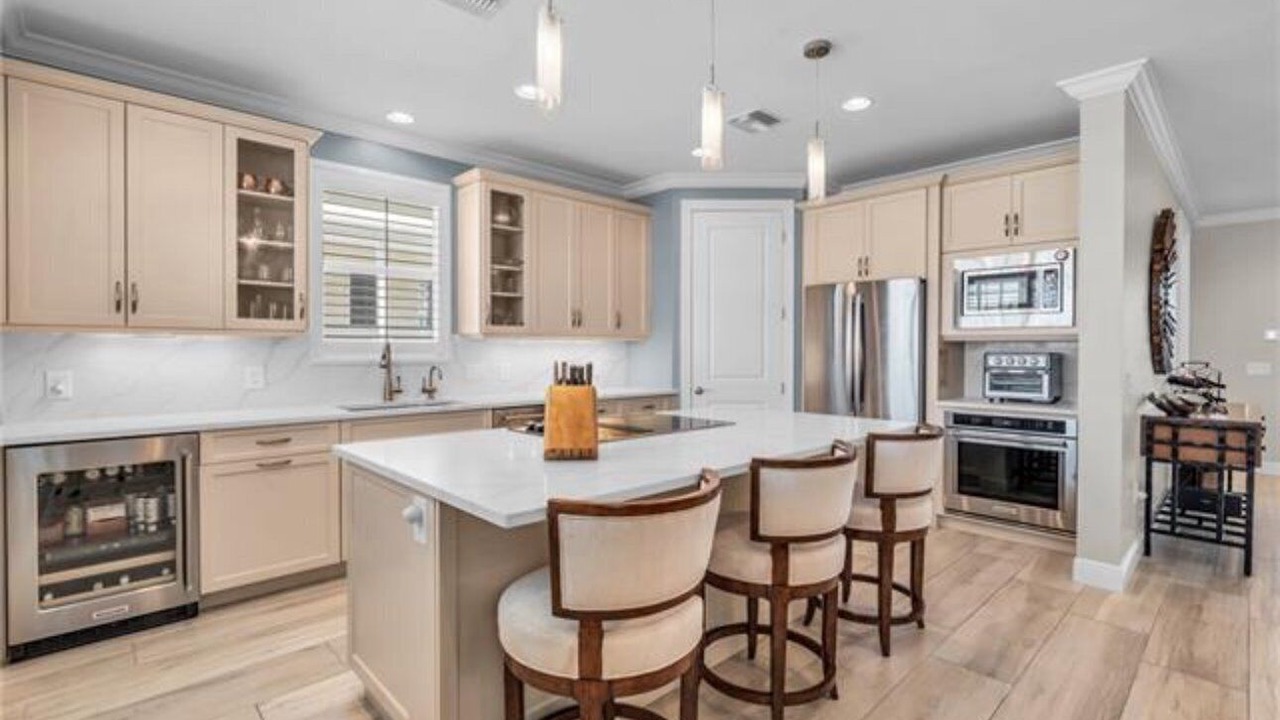 Photo of Kitchen in Mid Island