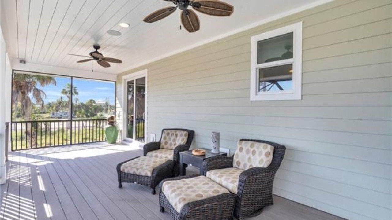 Photo of Patio Balcony in Mid Island