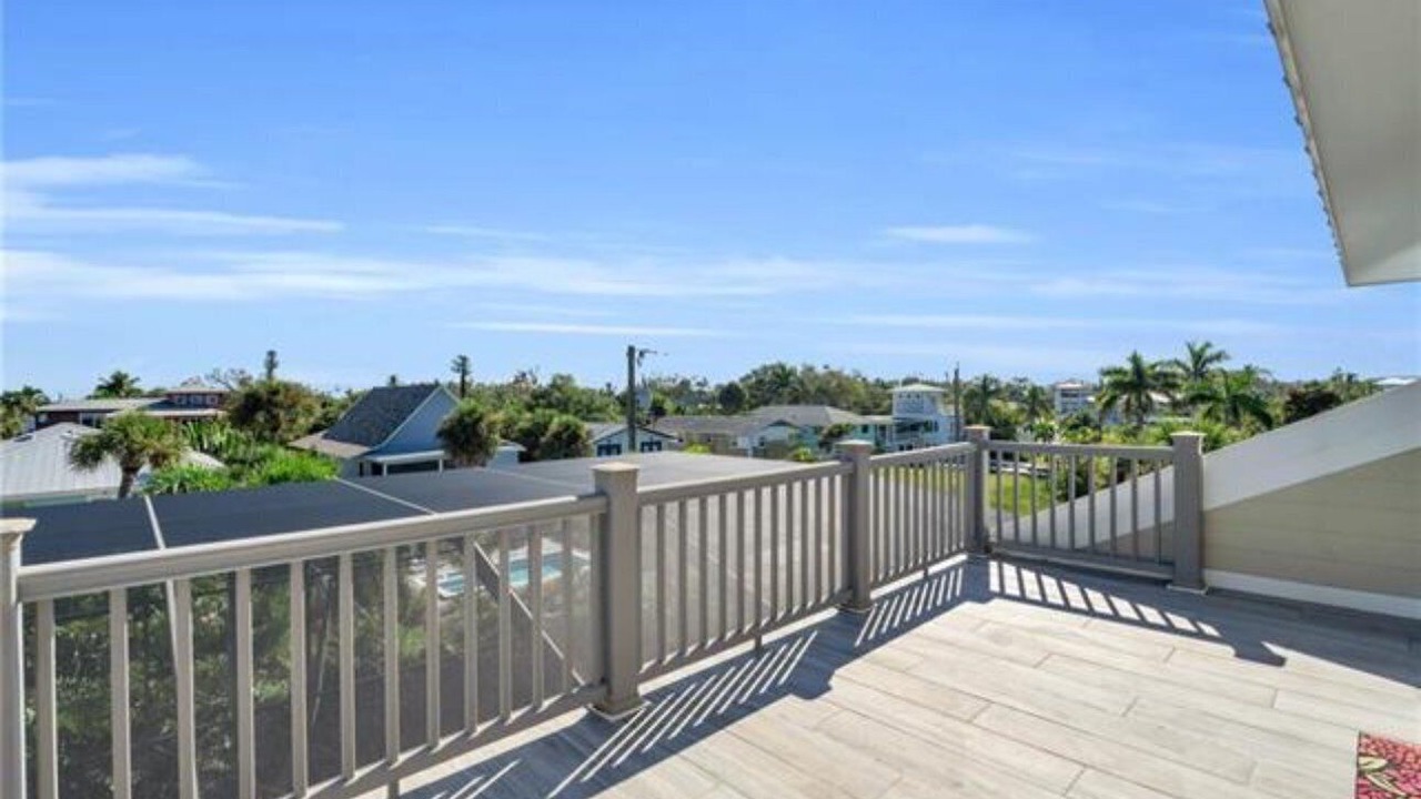Photo of Patio Balcony in Mid Island