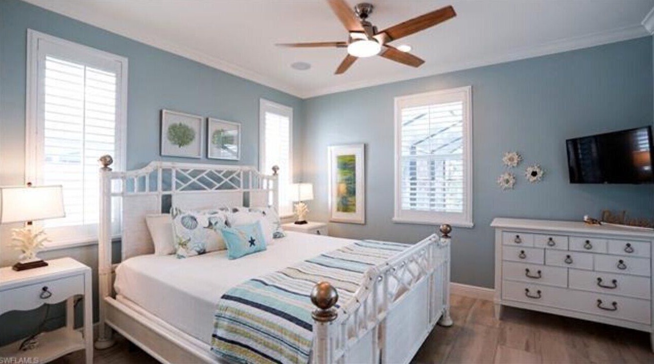 Photo of Bedroom in Mid Island