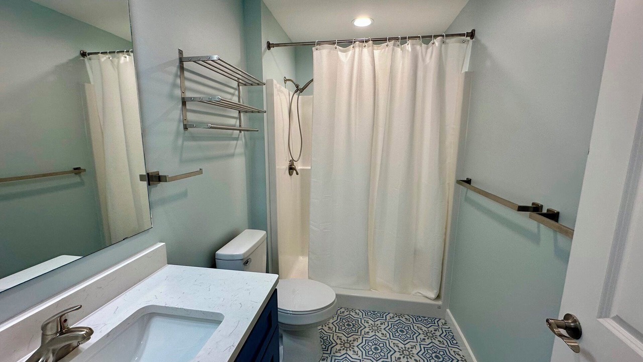 Photo of Bathroom in Mid Island