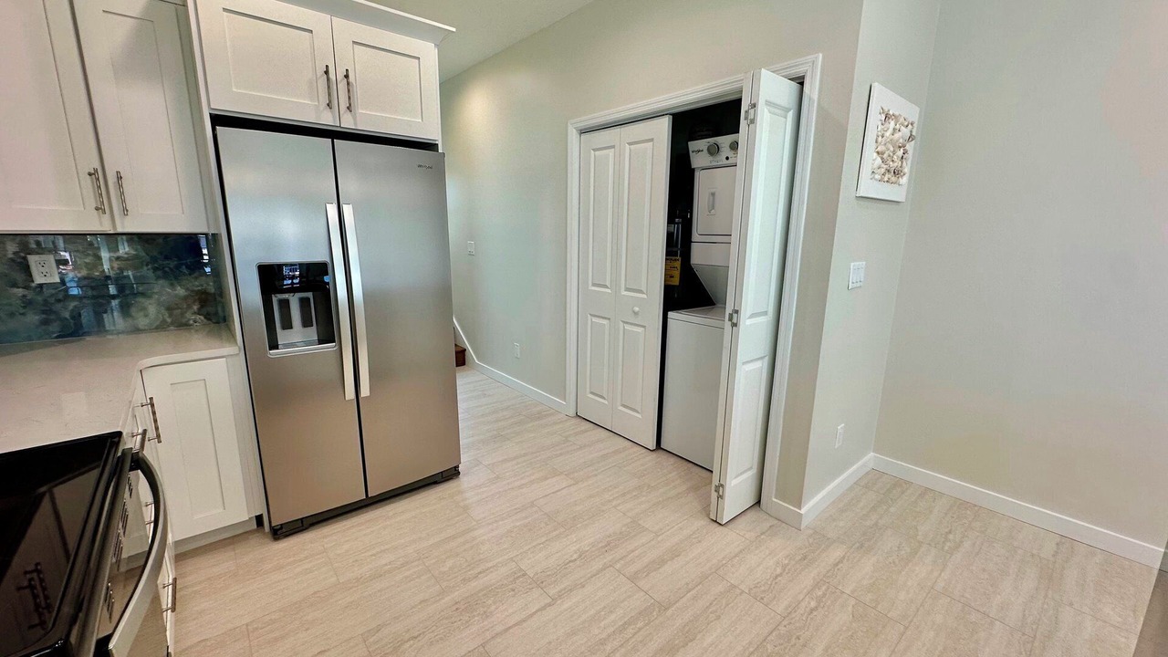 Photo of Kitchen in Mid Island