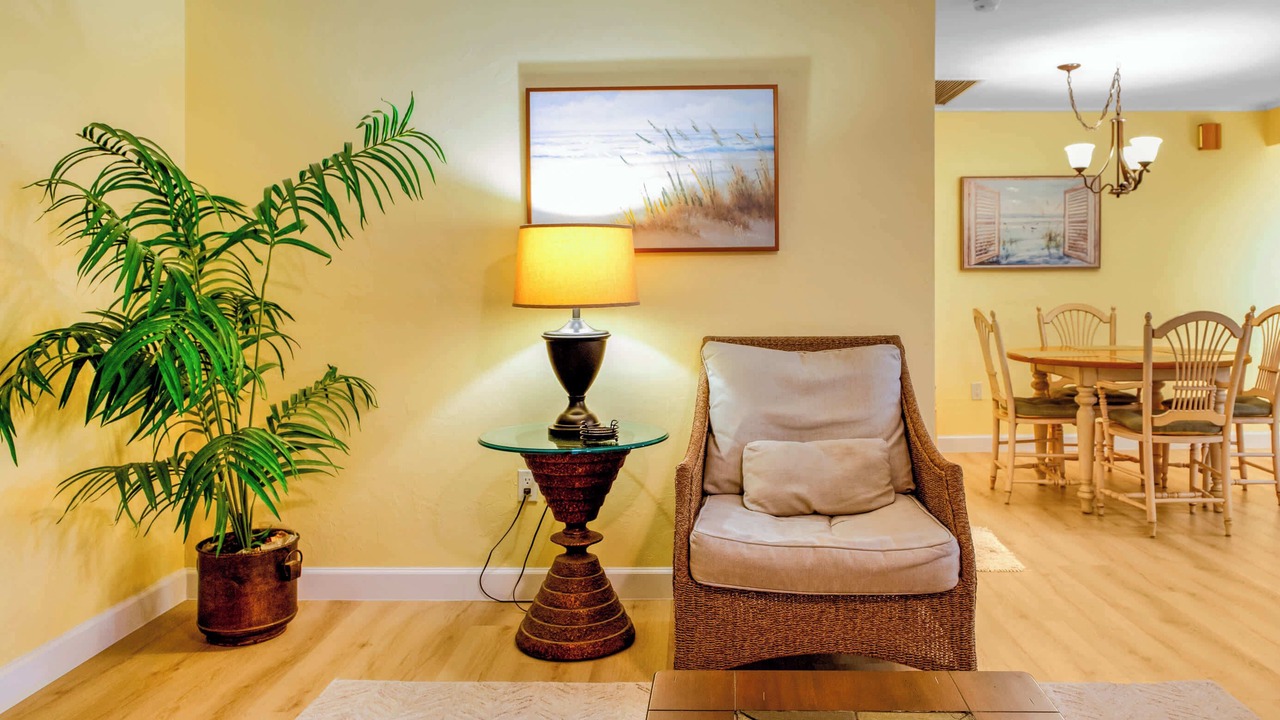 Photo of Livingroom in Lochmoor Waterway Estates