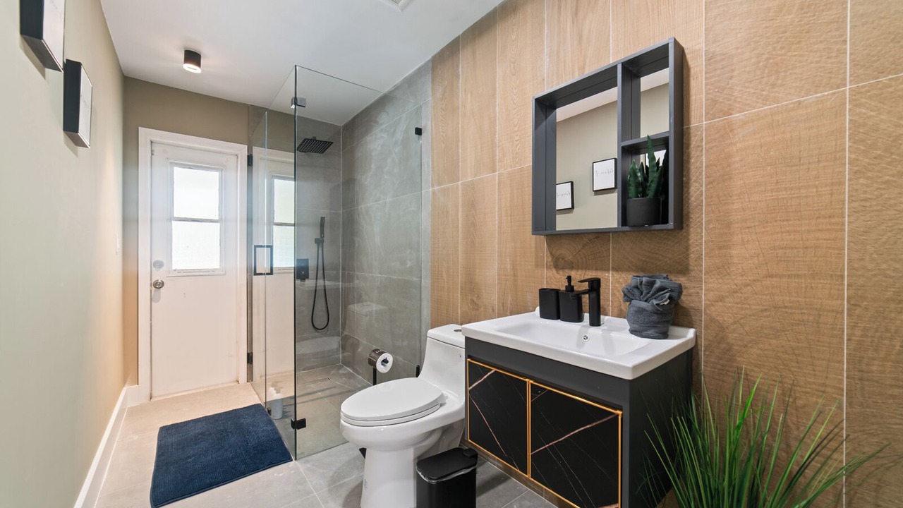 Photo of Bathroom in The Hammocks