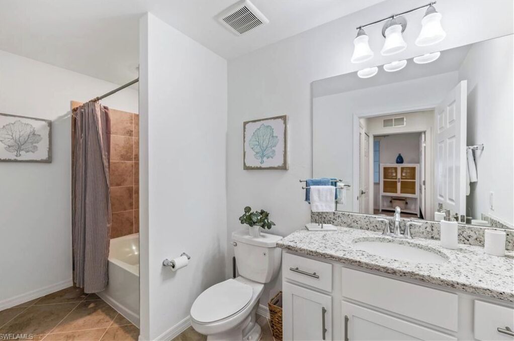 Photo of Bathroom in Biggar