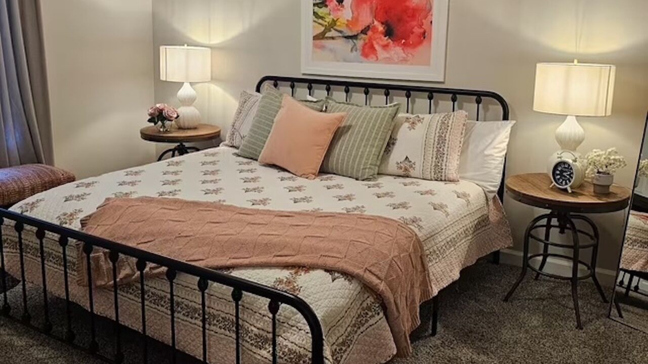 Photo of Bedroom in Midland City