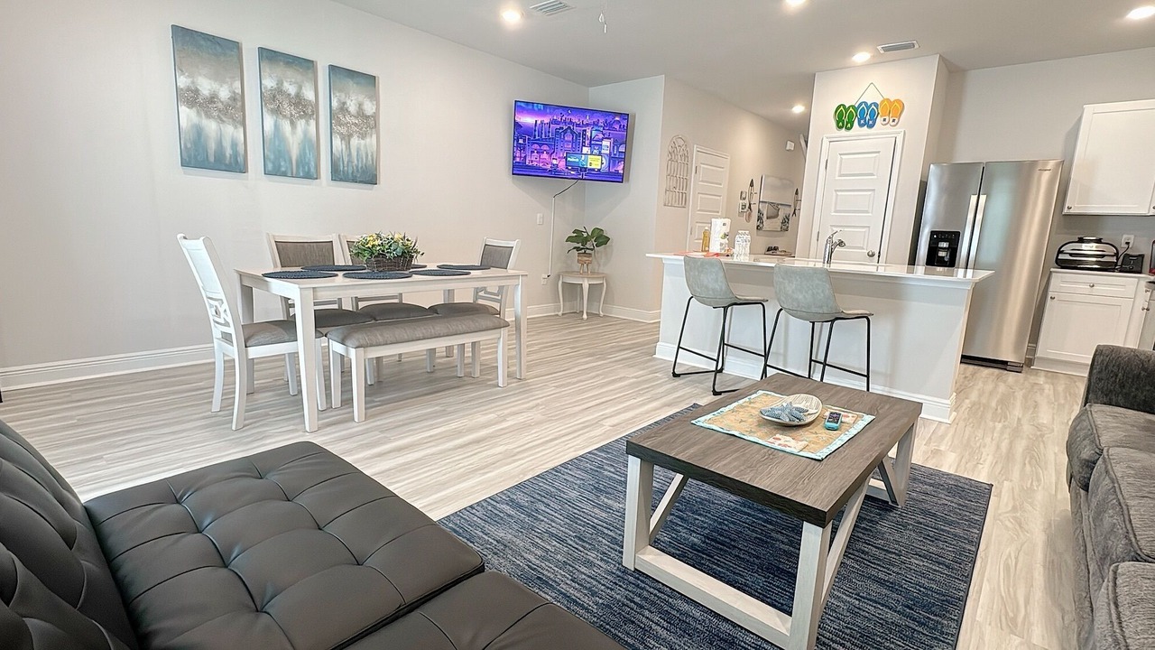 Photo of Livingroom in Gulf Breeze