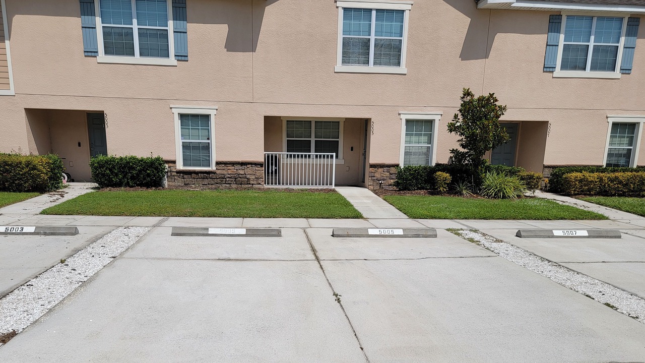 Photo of Outdoor in Saddlebrook Village West