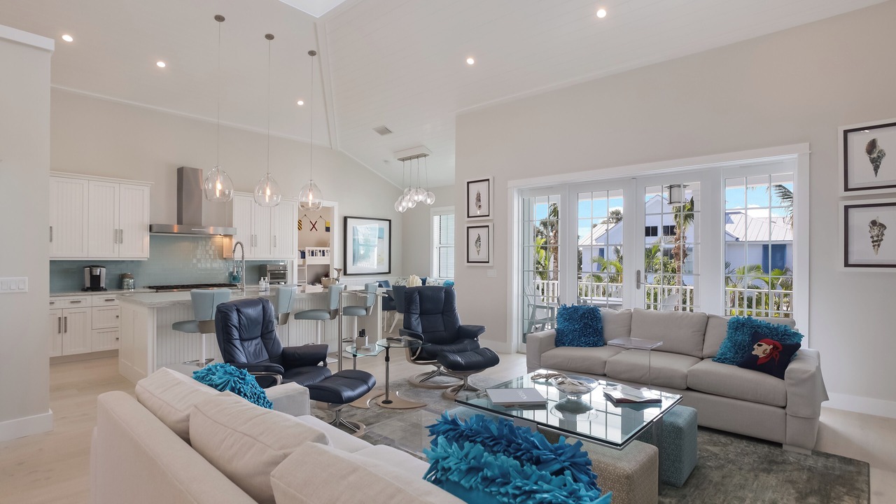 Photo of Livingroom in Golden Beach