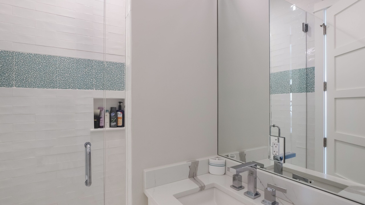 Photo of Bathroom in Golden Beach