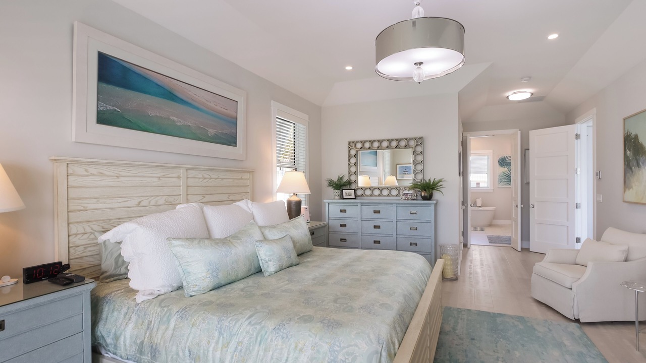 Photo of Bedroom in Golden Beach