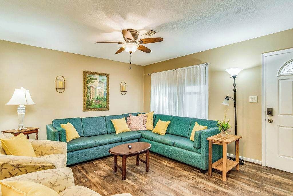 Photo of Livingroom in Pensacola Heights