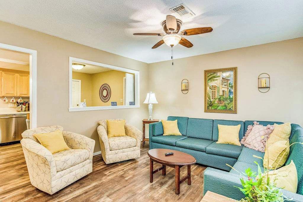 Photo of Livingroom in Pensacola Heights