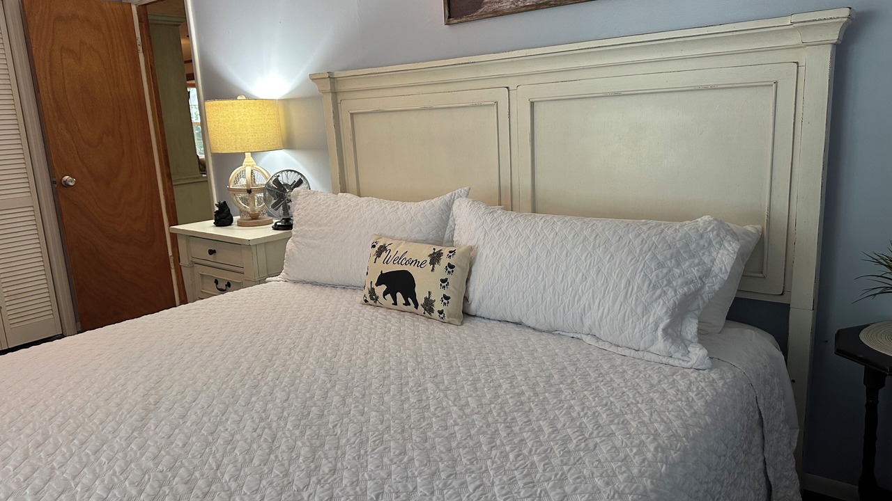 Photo of Bedroom in Salt Springs