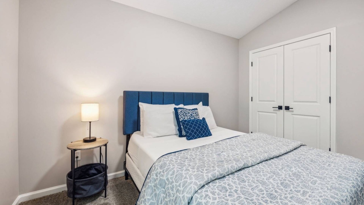 Photo of Bedroom in Doctors Inlet