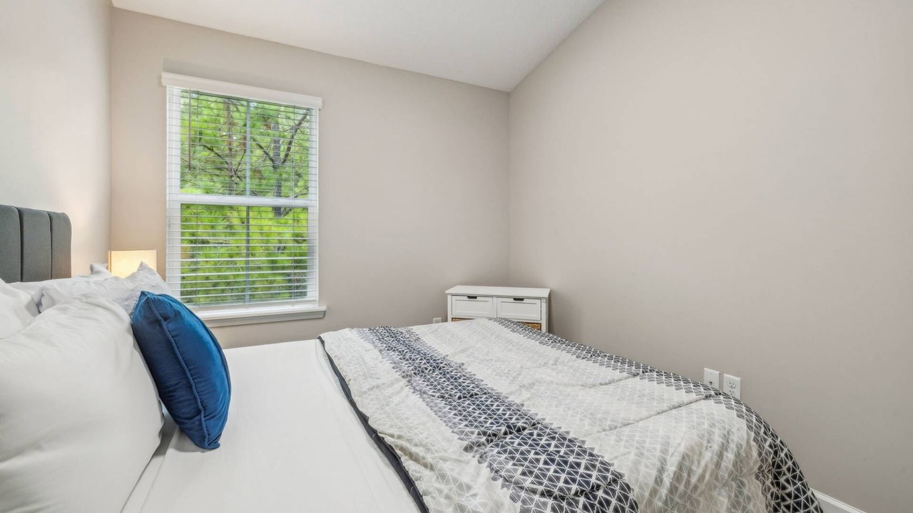 Photo of Bedroom in Doctors Inlet