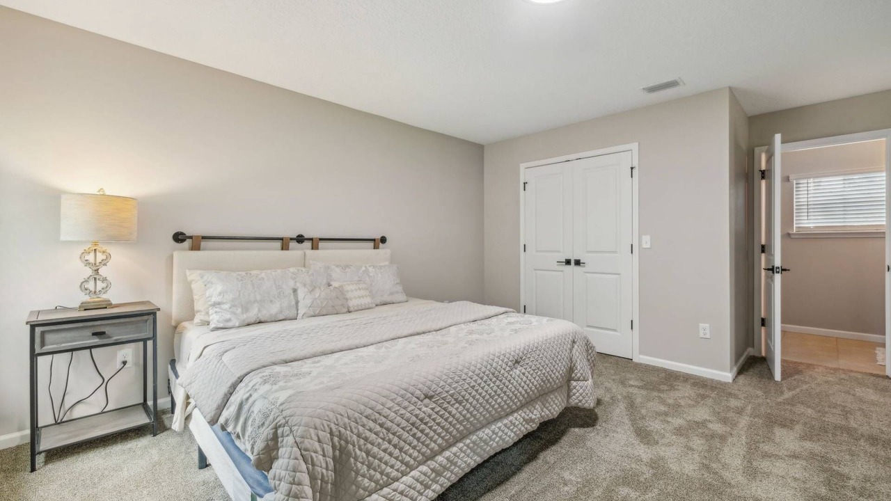Photo of Bedroom in Doctors Inlet