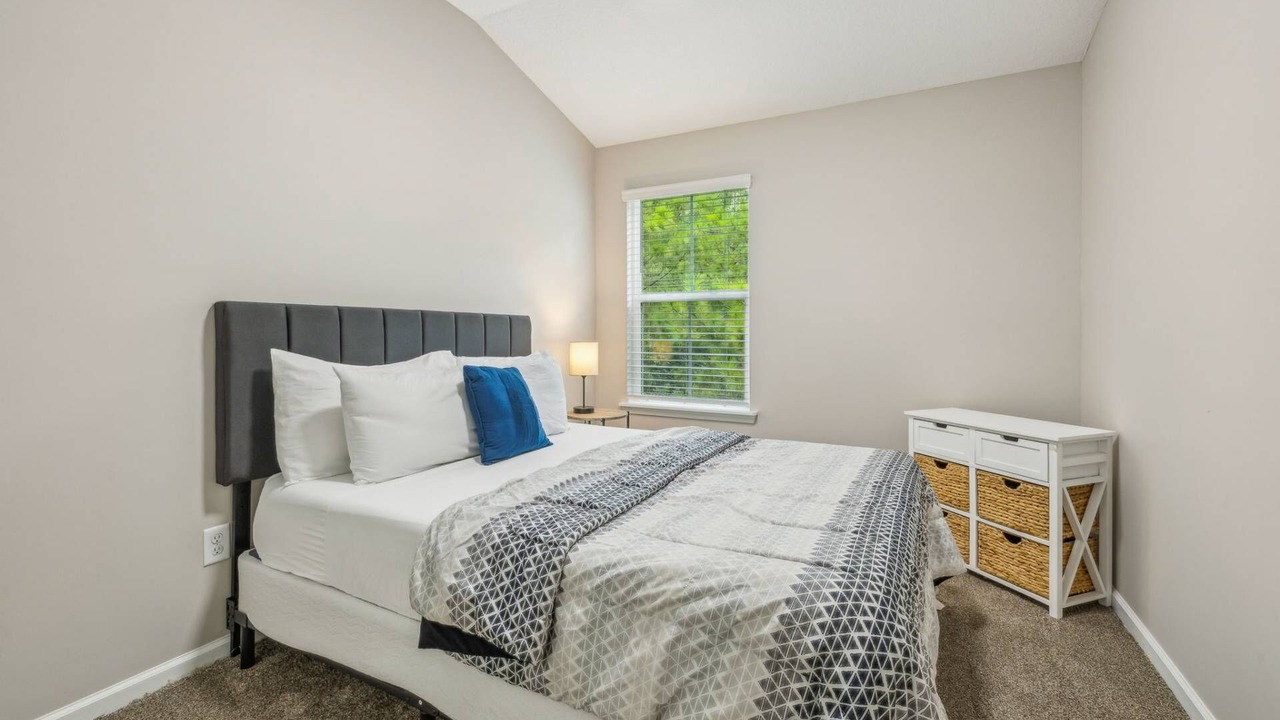 Photo of Bedroom in Doctors Inlet