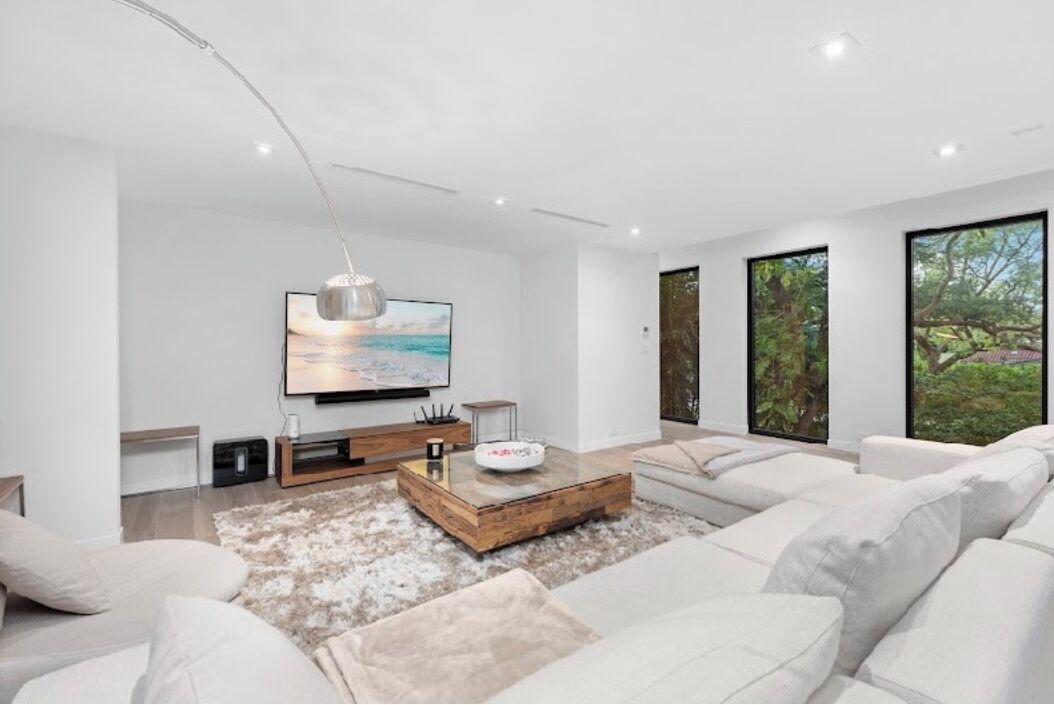 Photo of Livingroom in Country Club Section