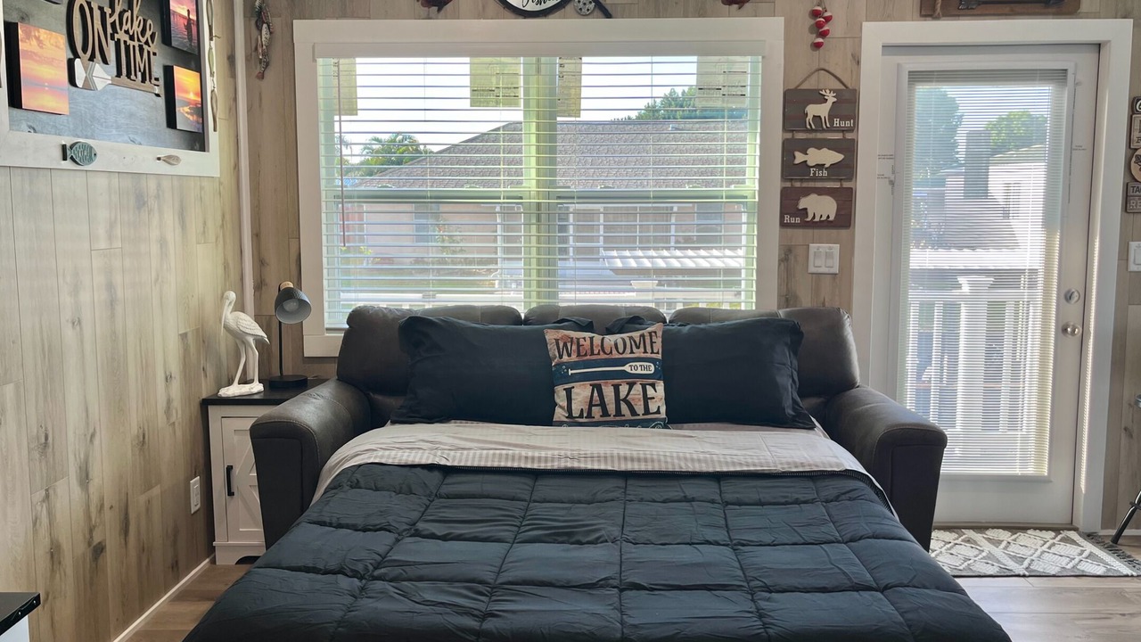 Photo of Bedroom in Taylor Creek