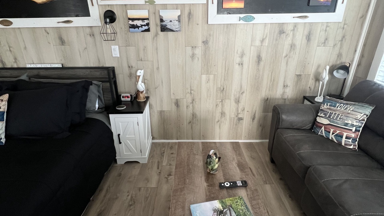 Photo of Livingroom in Taylor Creek