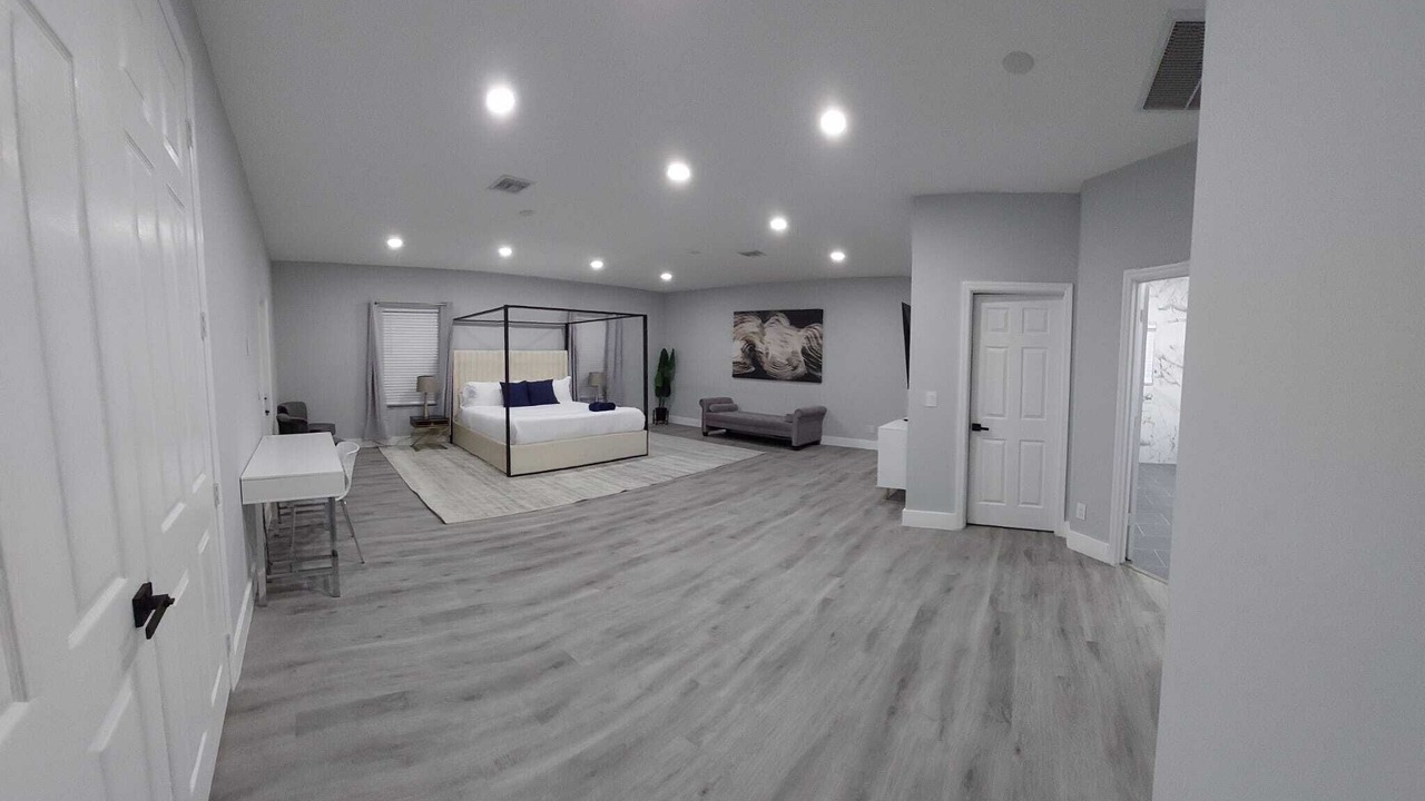 Photo of Bedroom in Coconut Creek