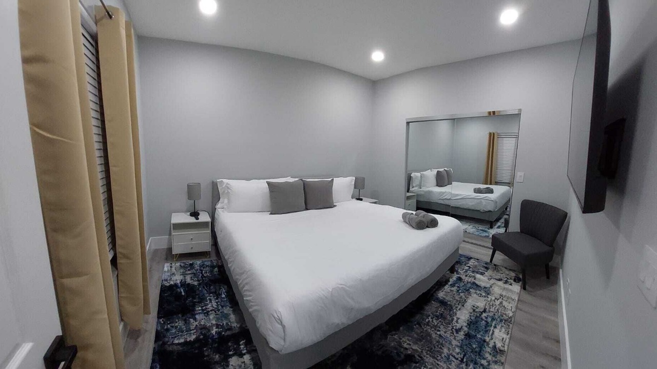 Photo of Bedroom in Coconut Creek