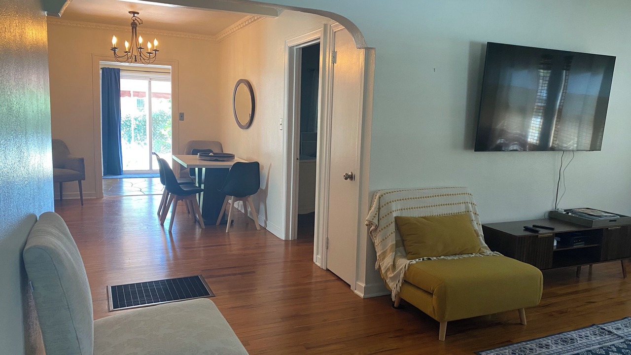 Photo of Livingroom in Disston Heights