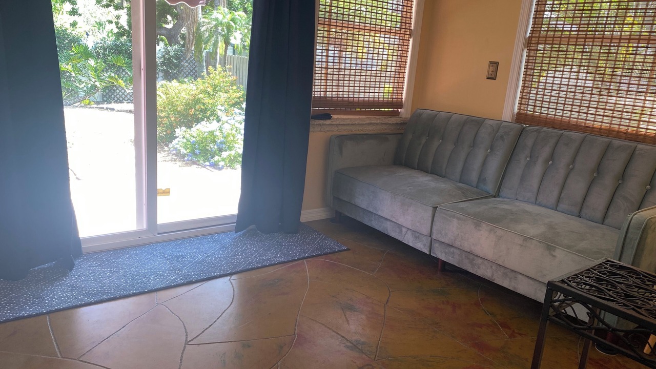 Photo of Livingroom in Disston Heights