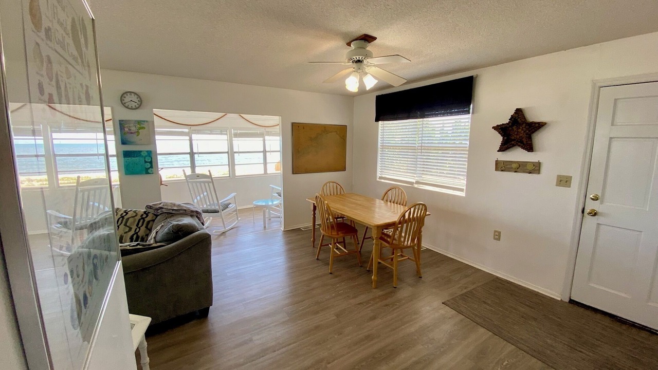 Photo of Livingroom in Alligator Point