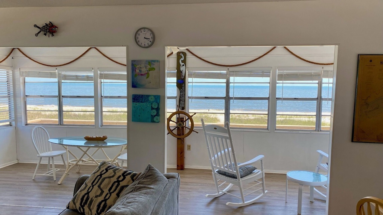 Photo of Livingroom in Alligator Point