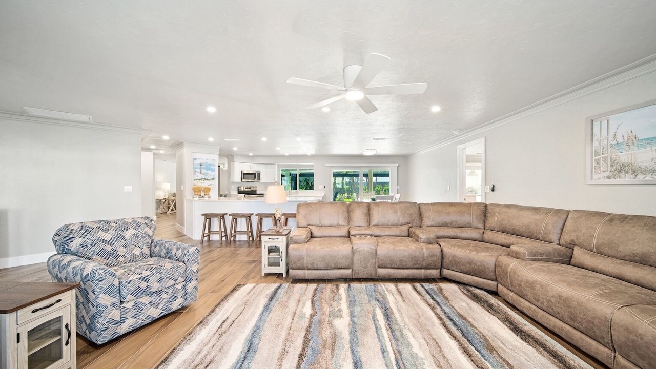 Photo of Livingroom in Beachview Country Club Estates