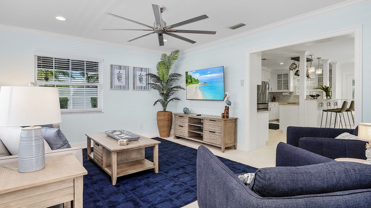 Photo of Livingroom in Lake Park