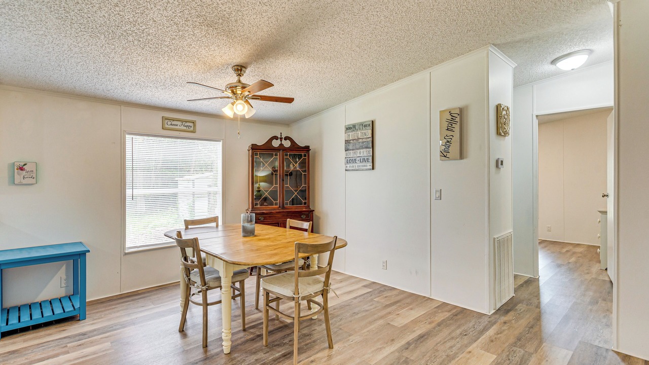 Photo of Livingroom in Gulf Breeze