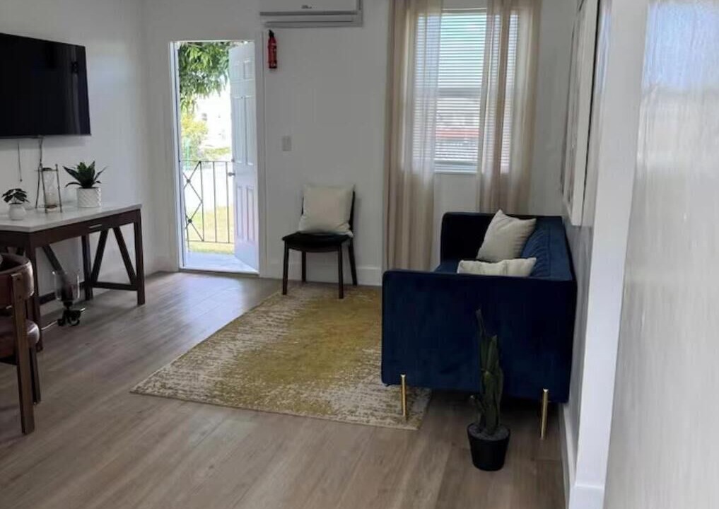 Photo of Livingroom in Overtown