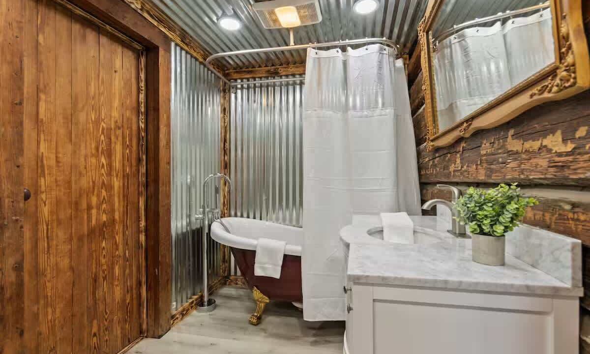 Photo of Bathroom in Valley Head