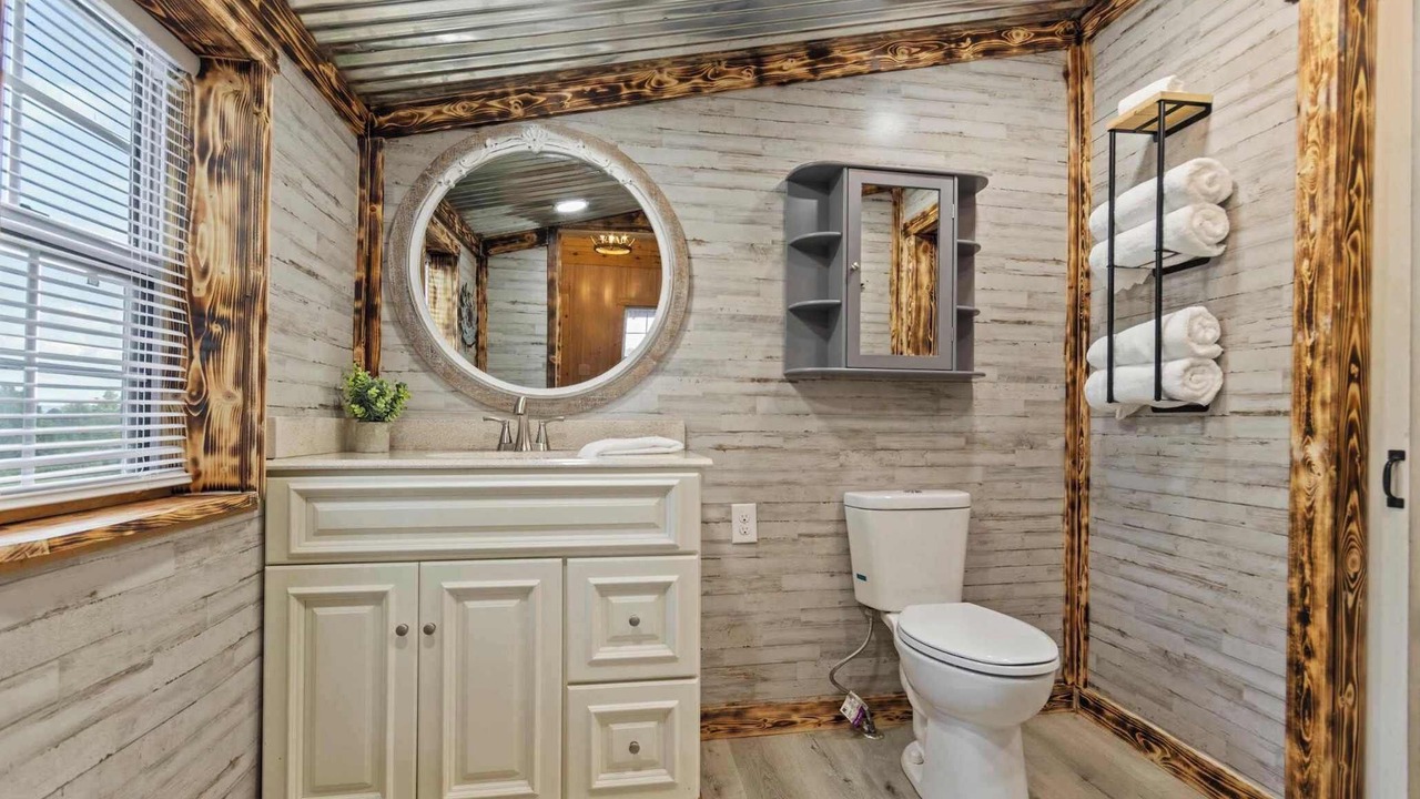Photo of Bathroom in Valley Head