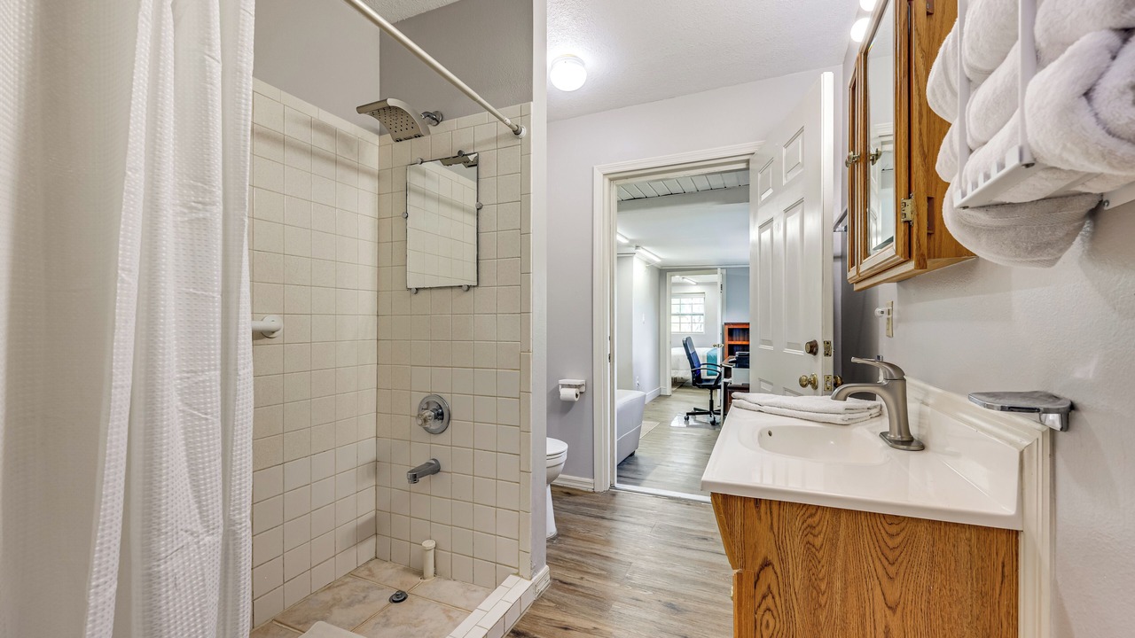Photo of Bathroom in Edgar