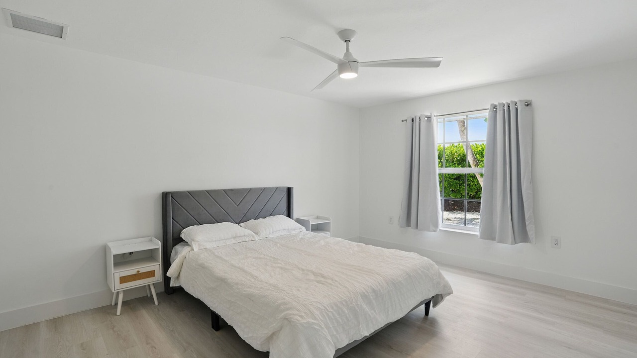 Photo of Bedroom in Beachview Country Club Estates
