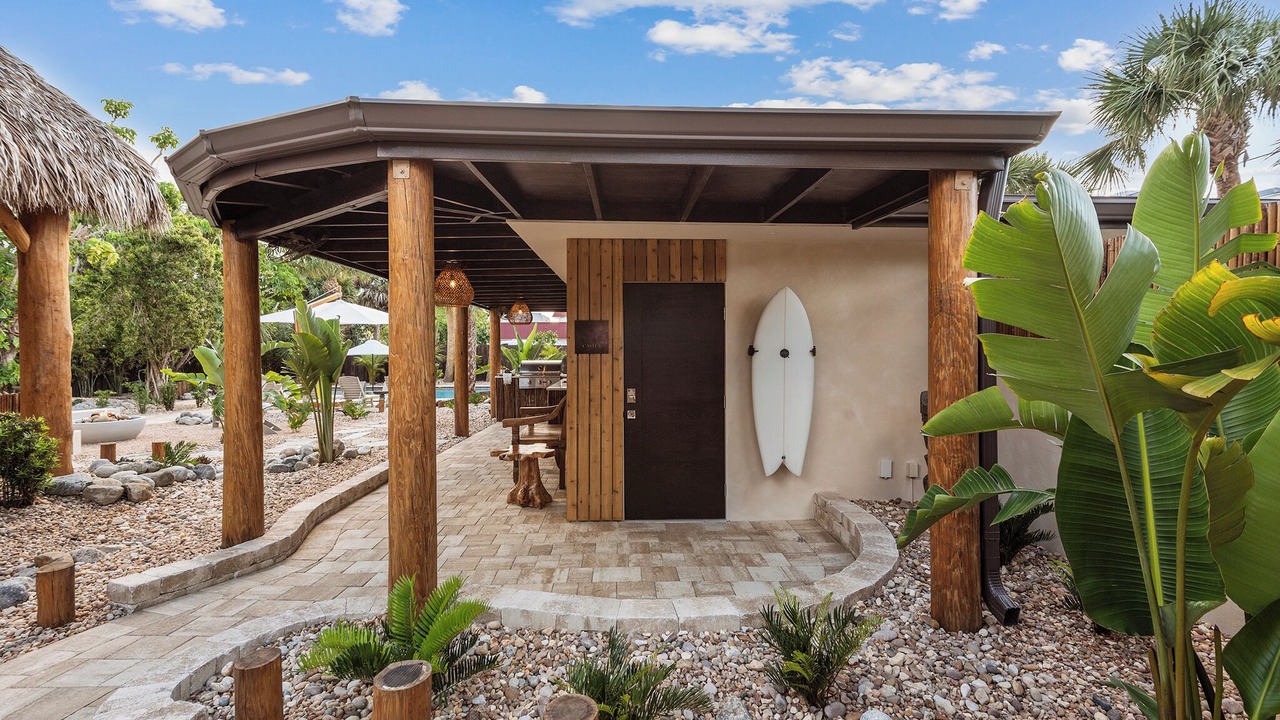 Photo of Patio Balcony in Crescent Beach