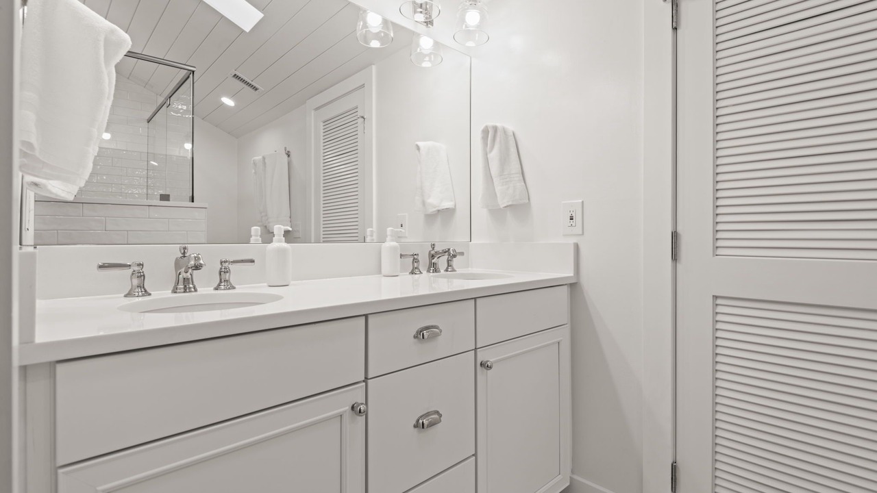 Photo of Bathroom in Belleair Beach