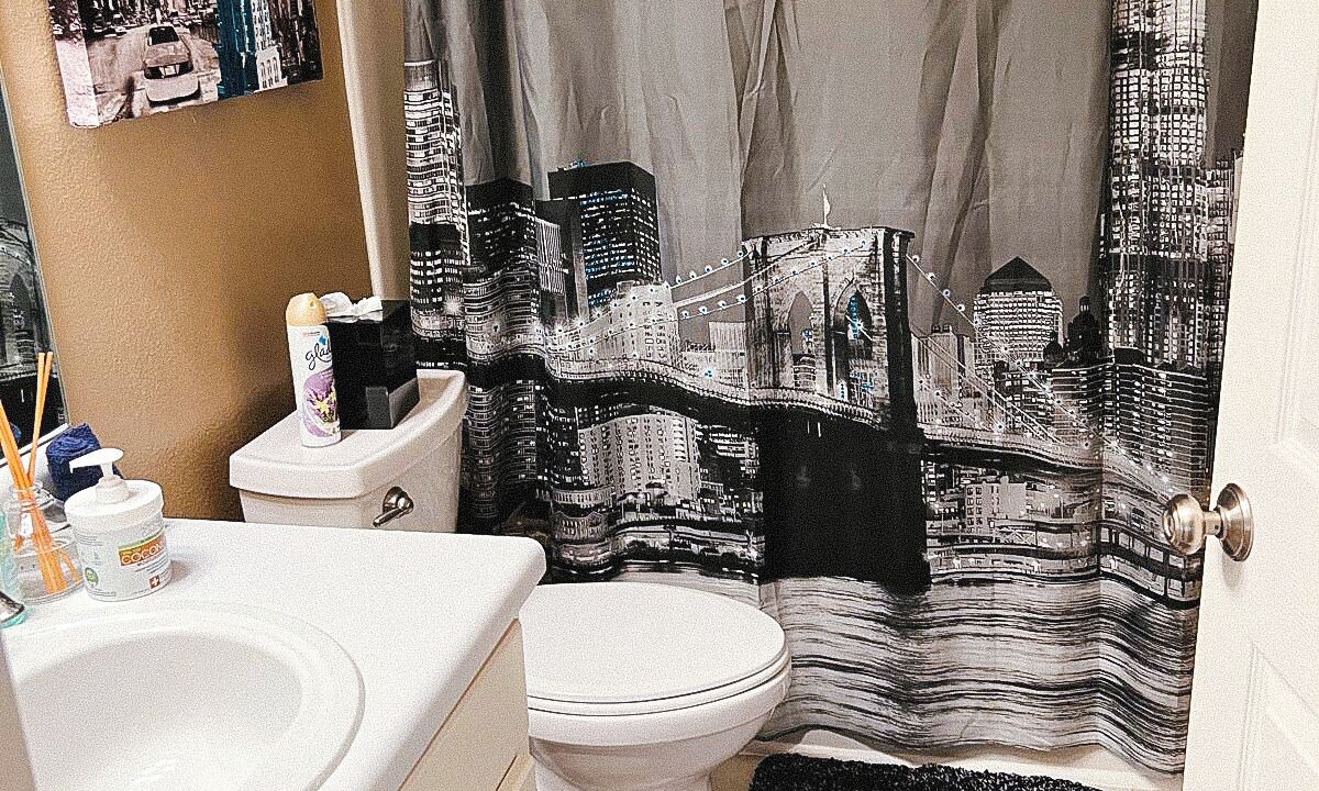 Photo of Bathroom in Gulf Breeze
