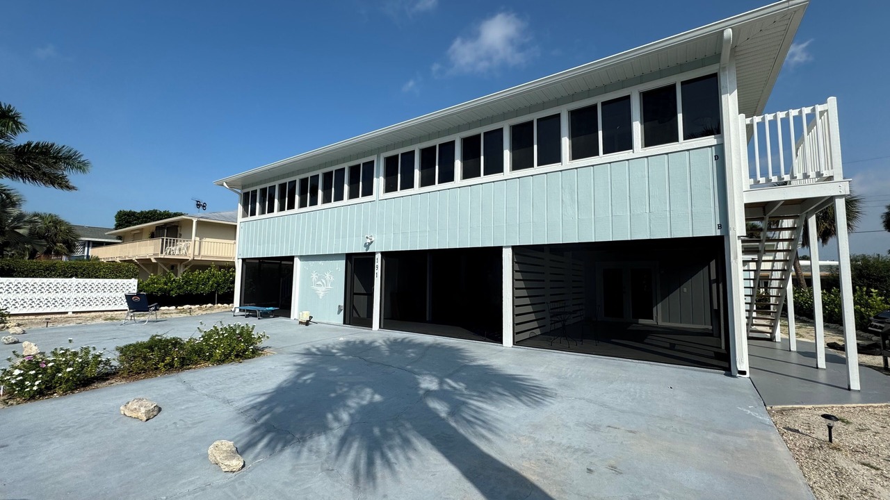 Photo of Outdoor in Mid Island