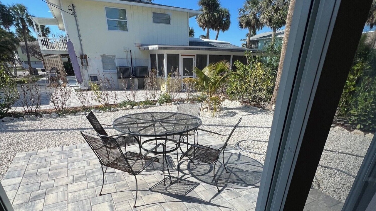 Photo of Outdoor in Mid Island