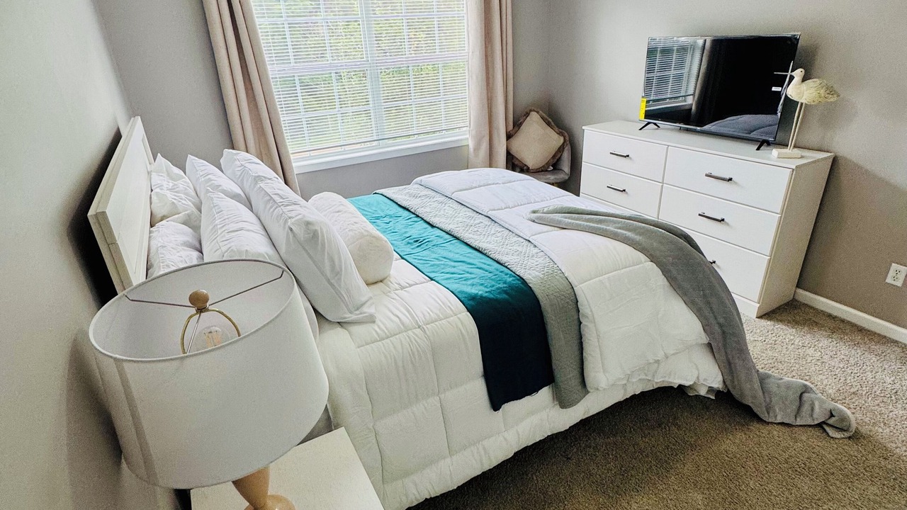 Photo of Bedroom in Enterprise