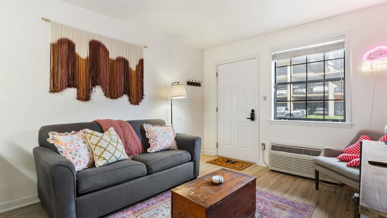 Photo of Bedroom in Music Row