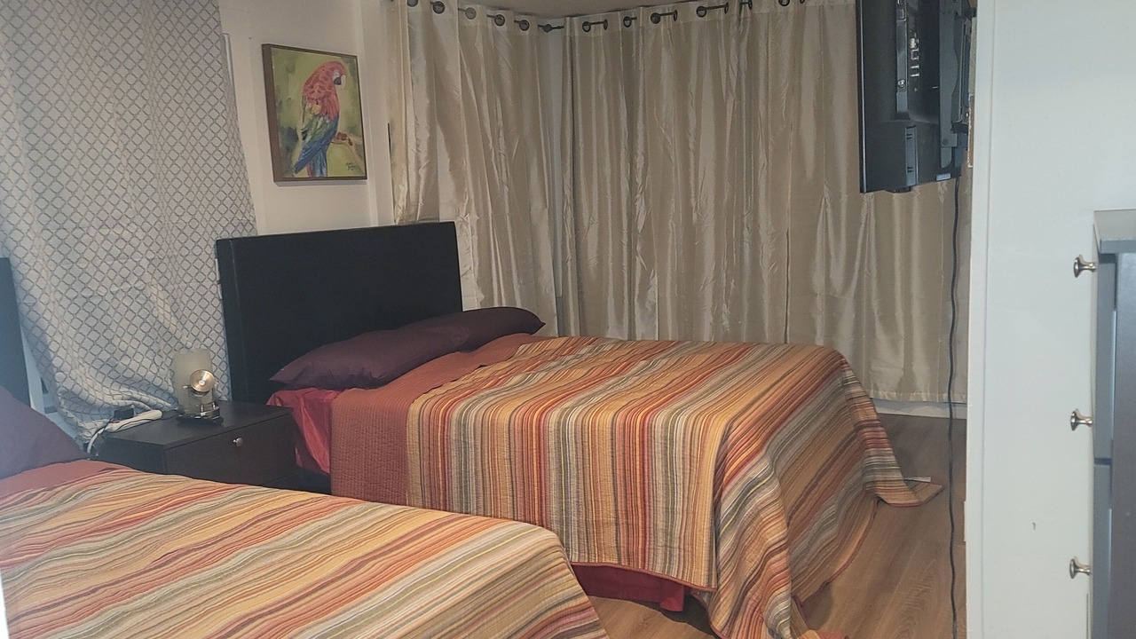 Photo of Bedroom in North Central Hollywood