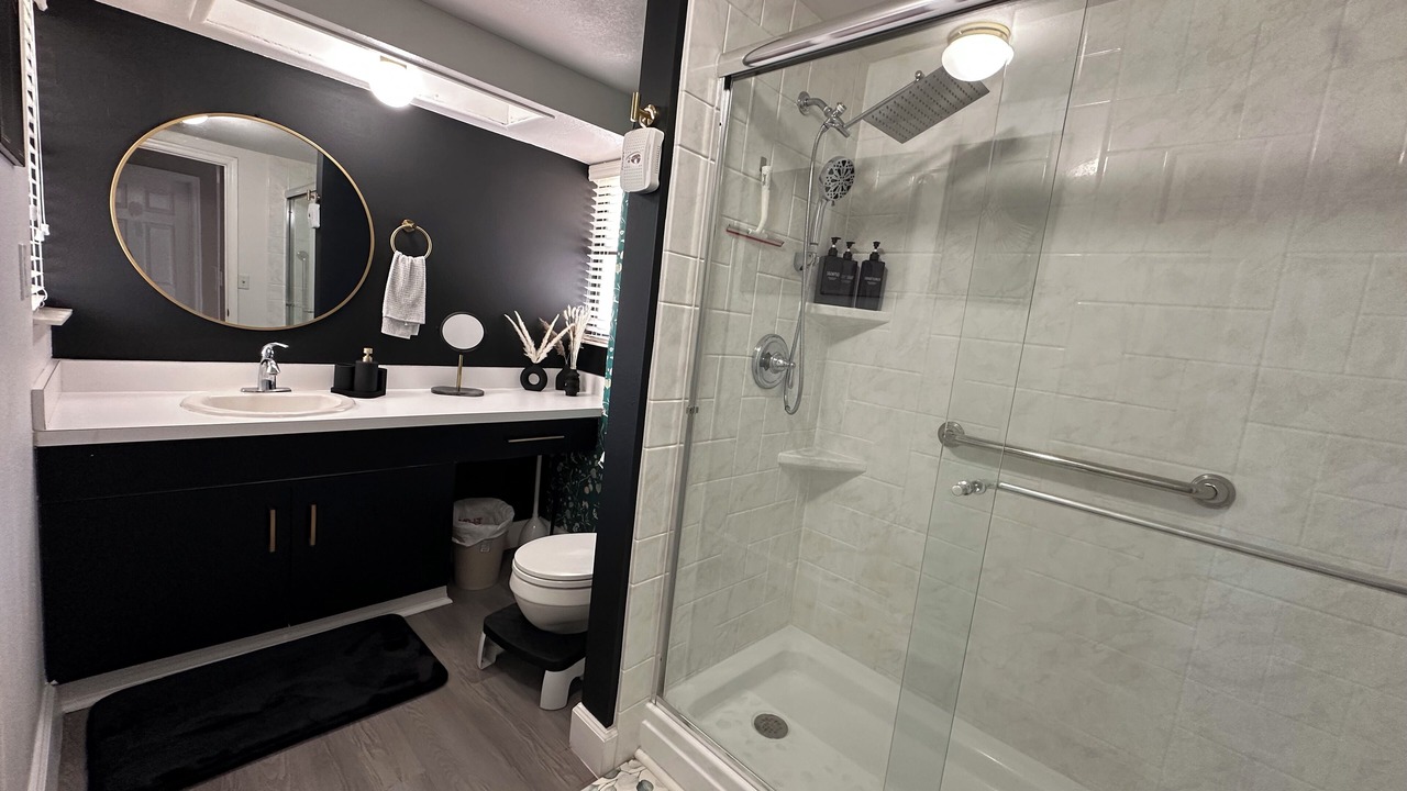 Photo of Bathroom in Fairvilla